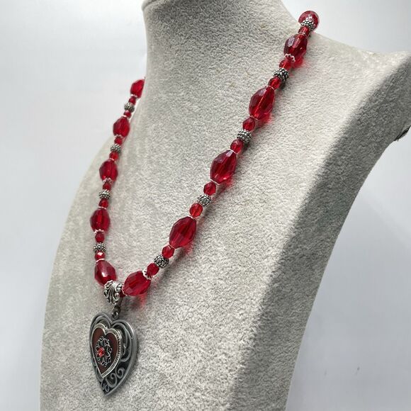 Artisan Red Glass Beaded Silver Tone Gothic Heart Pendant Necklace Statement - Picture 3 of 10